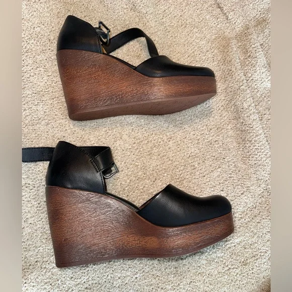 b.o.c. Born Concept Alyson Wedge Pump size 9 - Picture 2 of 5
